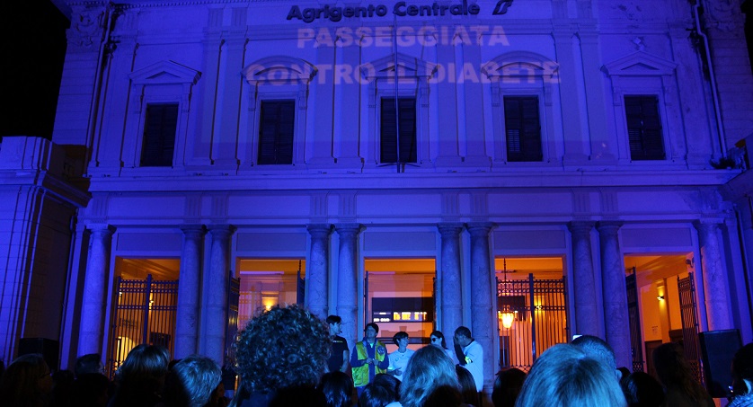 Agrigento_piazza stazione.jpg - 125,81 kB