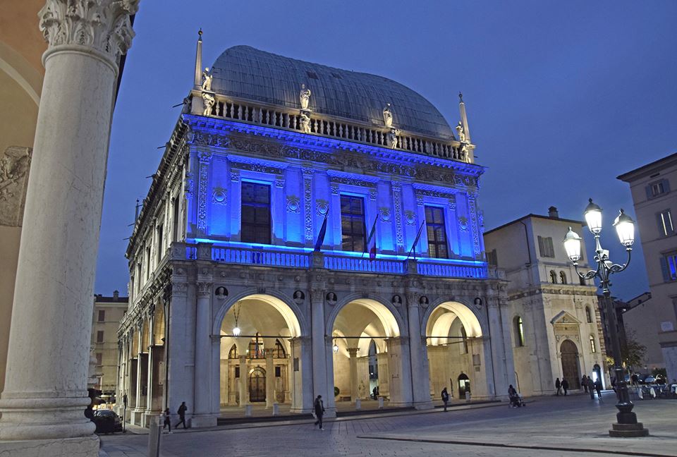 Brescia_Palazzo della loggia.jpg - 107,68 kB