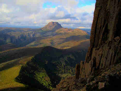 800px_cradle_mountain_seen_from_barn_bluff.jpg - 10,40 kB